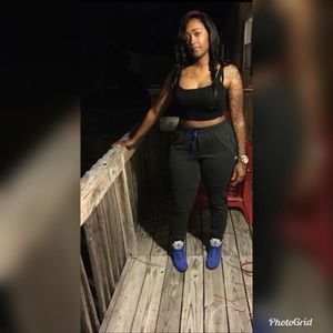 Meet your Posher, Julia